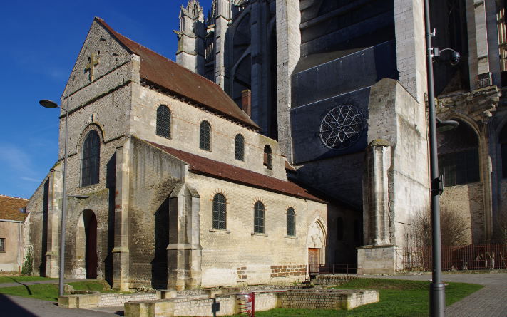 Vista de Notre-Dame de la Basse-Œuvre