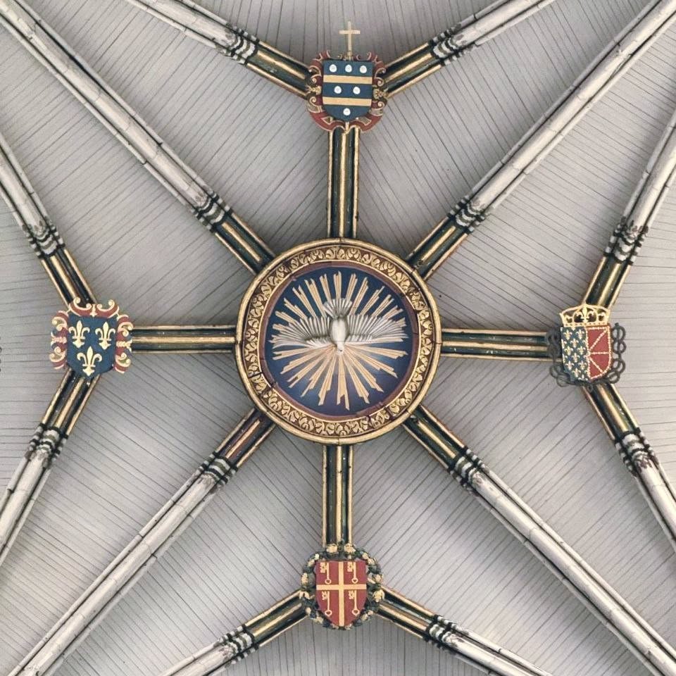 Current vaults of the transept crossing of Beauvais Cathedral, beneath the site of the former lantern tower